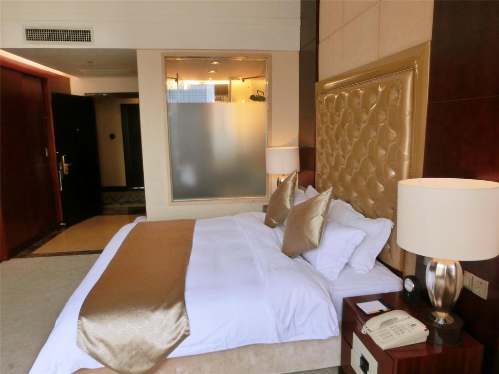 Yue Xiu Hotel Guangzhou Room photo