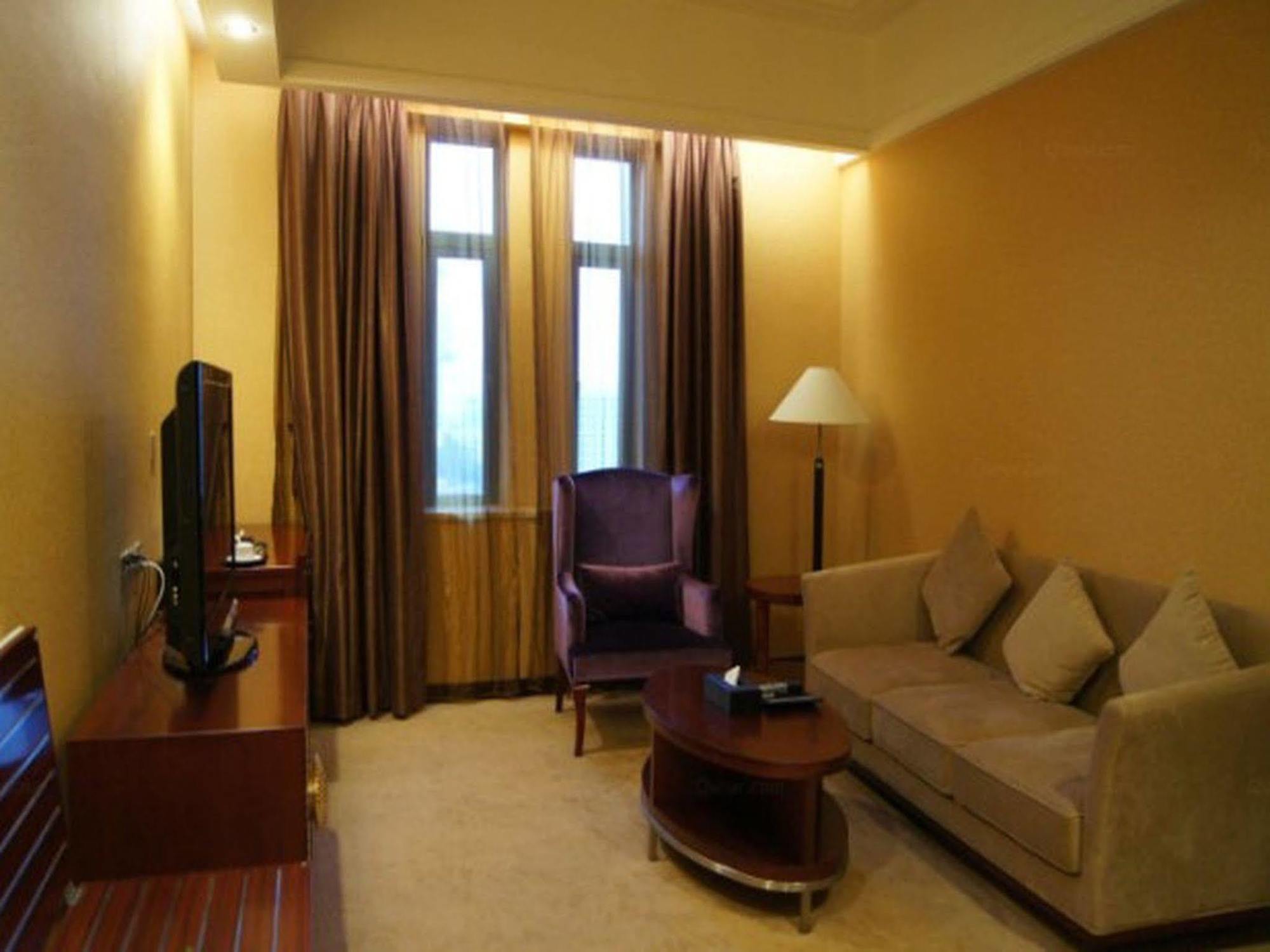 Yue Xiu Hotel Guangzhou Exterior photo